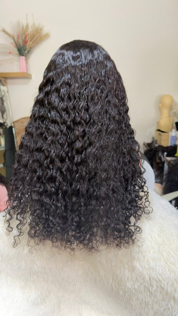 Burmese curls from the back